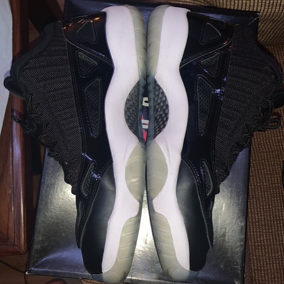 Air jordan 11 space jam low - Picture 2 of 4